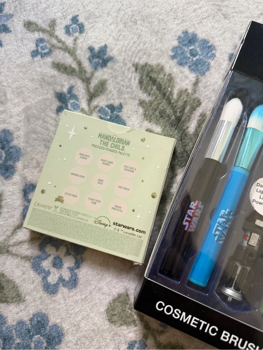 Star Wars Makeup Brush Set with Grogu Compact —  color pop eyeshadow set nwt